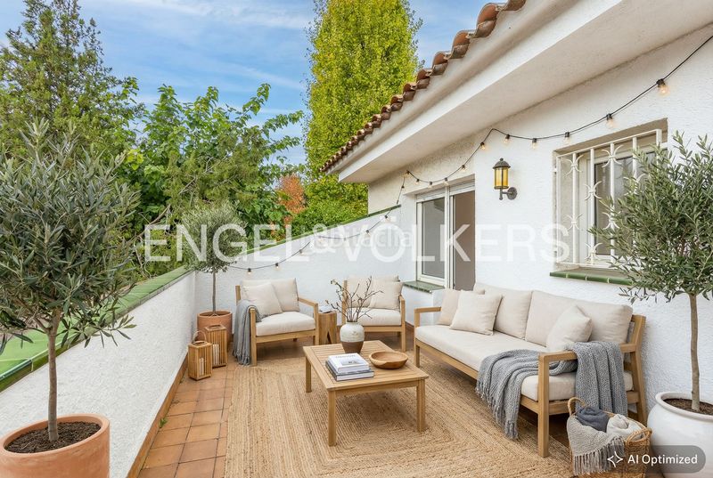 Foto 948ecd34-9d3d-4393-84b0-dec8138ee027. Casa amb calefacció aparcament a Bellaterra