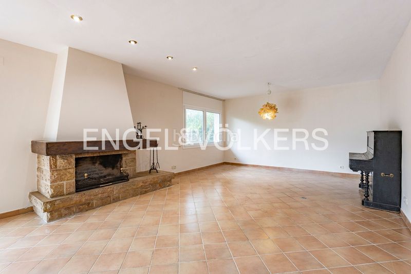 Foto a692c5ca-3560-41ea-aca4-699cf4a06e6f. Casa amb calefacció aparcament a Bellaterra