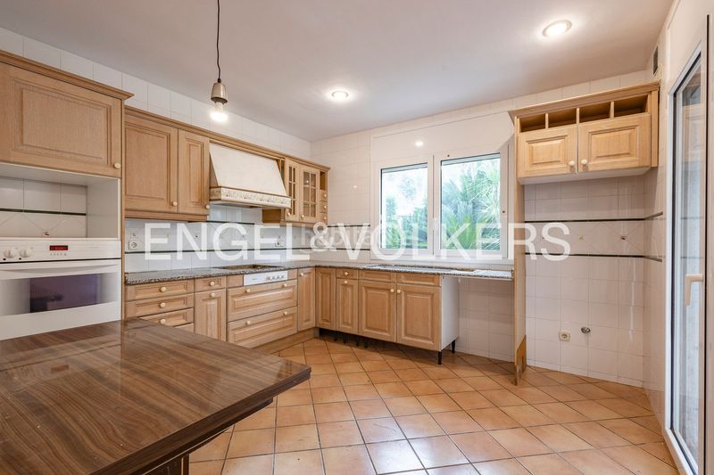 Foto c100cc47-a624-45be-963a-624a7cb5e331. Casa amb calefacció aparcament a Bellaterra