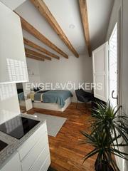 Alquiler Loft en Sant Antoni. Loft en la calle muntaner