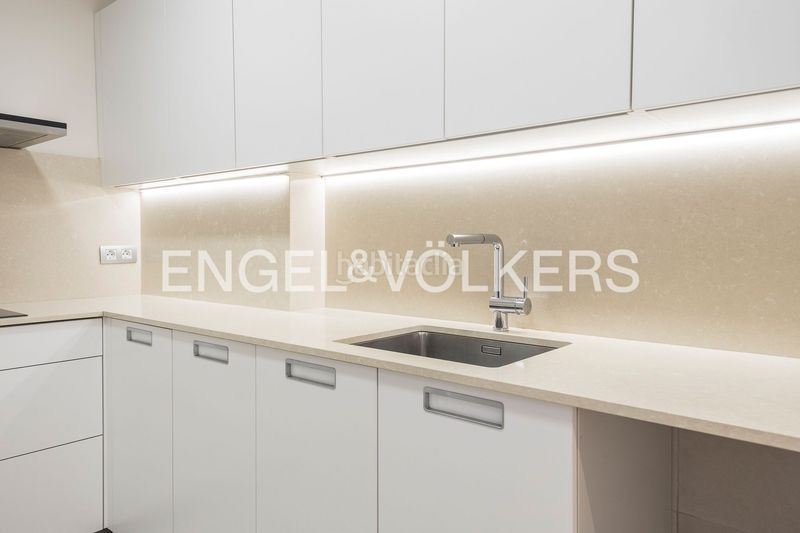 Piso exclusivo piso con terraza y vistas abiertas en eixample nova esquerra en Barcelona - Imagen 12