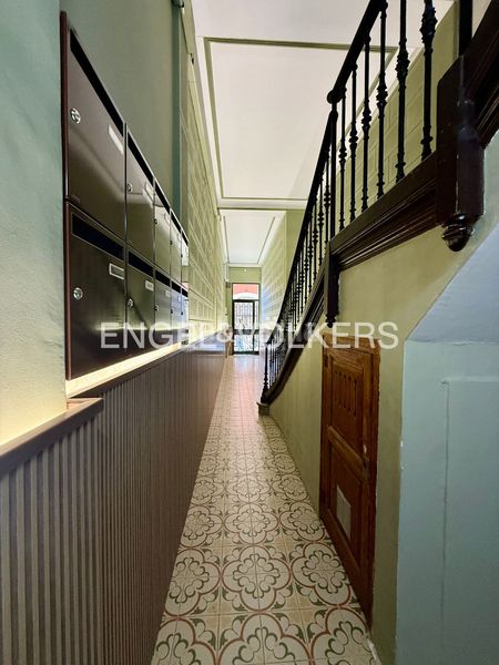 Foto 02939c75-3943-4d27-ab28-52095266d84d. Pis amb calefacció a Vila de Gràcia Barcelona