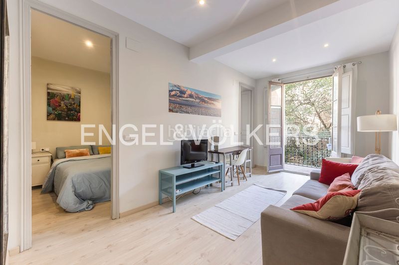 Foto 3ee58634-51e7-4581-bcc2-9bf8f4ba6a7d. Pis amb calefacció a Vila de Gràcia Barcelona