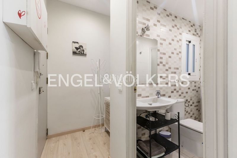 Foto c92bb574-8ac3-48a5-a3eb-86b7974a9ce2. Pis amb calefacció a Vila de Gràcia Barcelona