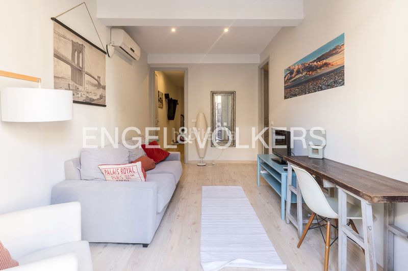 Foto e9b46bec-7e02-4032-9c88-de919517dfdb. Pis amb calefacció a Vila de Gràcia Barcelona