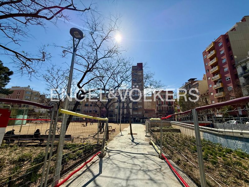 Foto fea67e72-f8db-47ea-8931-376d5b2d4530. Pis amb calefacció a Vila de Gràcia Barcelona