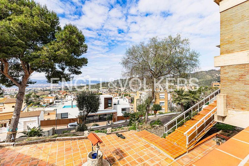 Foto b04c20ca-93a1-4ea7-99cb-4a61846c104b. Casa amb calefacció aparcament a La Miranda-Can Candeler Sant Just Desvern