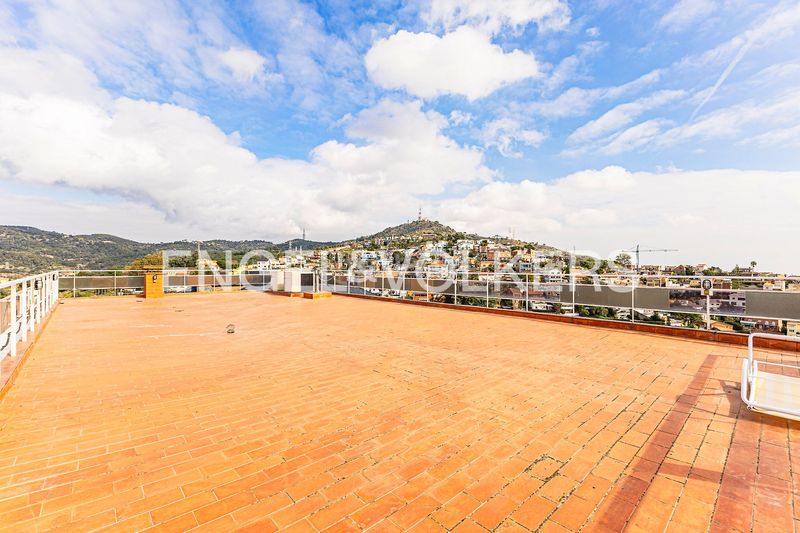 Foto f7cd619b-e35c-4fd7-8b7d-075fb3becc51. Casa amb calefacció aparcament a La Miranda-Can Candeler Sant Just Desvern