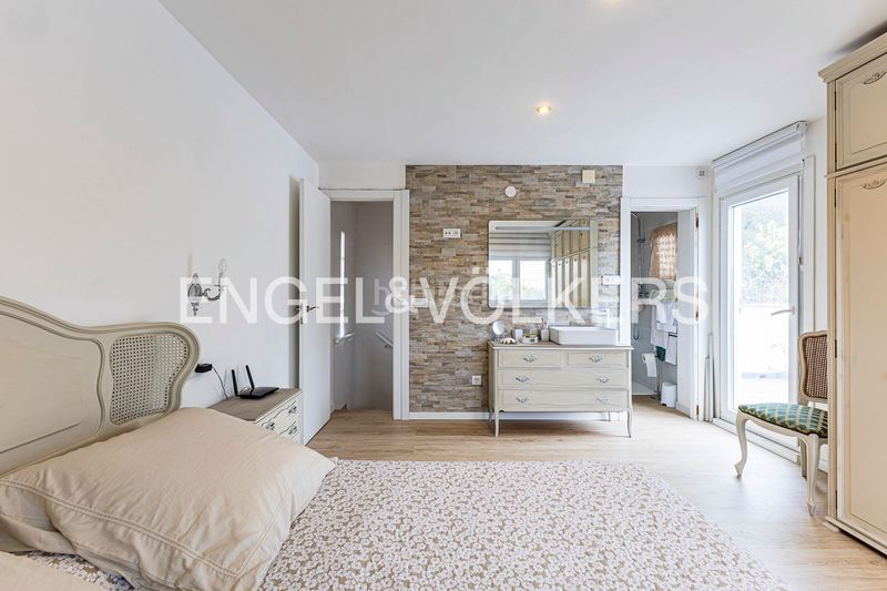 Foto 0d4a8e2b-dda6-4c2d-9fce-1edf3ea09d87. Casa amb calefacció aparcament a Catllar (El)