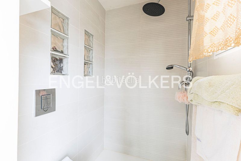 Foto 17e64319-e8a6-4cc0-864e-c6c2c49e31f6. Casa amb calefacció aparcament a Catllar (El)