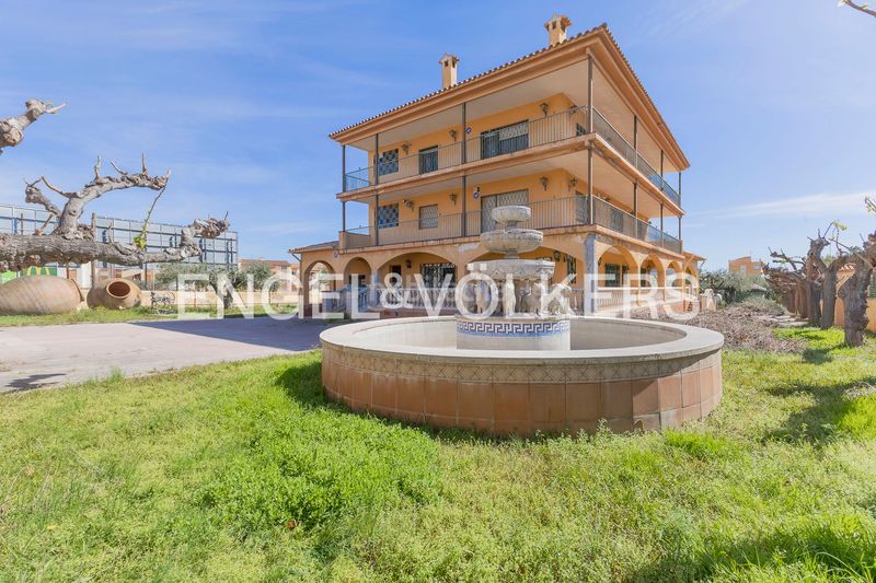 Foto 9be0f379-b4d4-4e8e-8fed-b80dbae6d6d5. Casa amb calefacció aparcament a Marítima Sud Torredembarra