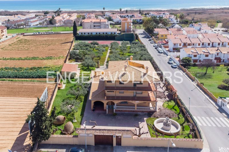 Foto a0d84216-f596-499c-8e5a-81a281668d40. Casa amb calefacció aparcament a Marítima Sud Torredembarra