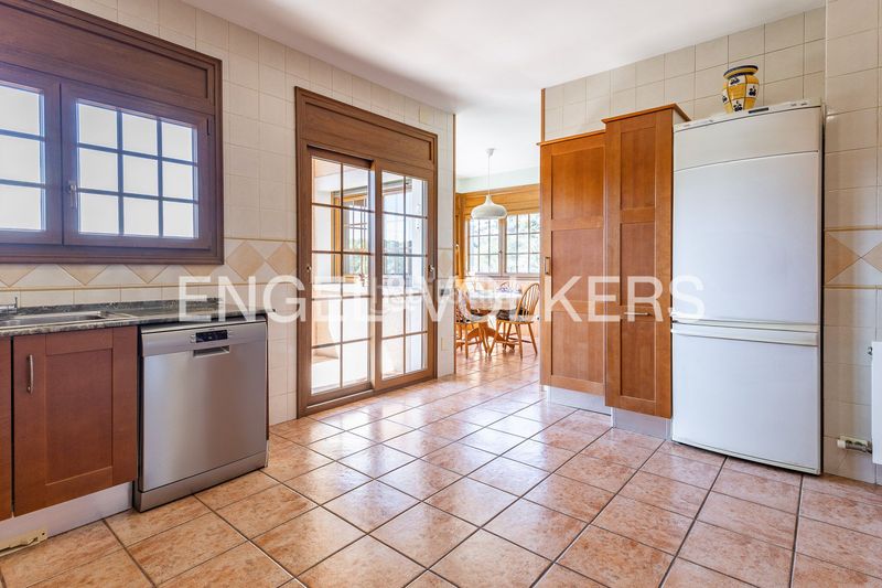 Foto 2d880cb1-6d15-440a-9391-50b9d7cd40a5. Casa amb calefacció aparcament a Vilanova del Vallès