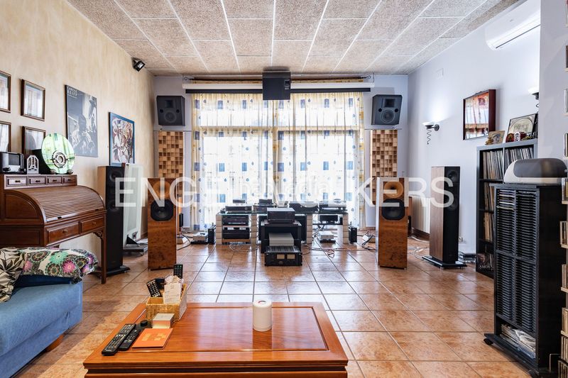 Foto 7dedf443-b234-4a8f-abe3-c35eb6b691d5. Casa amb calefacció aparcament a Vilanova del Vallès