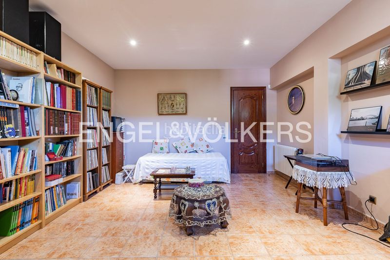 Foto 8c940a82-10ef-4d87-9df0-043b22aa2aeb. Casa amb calefacció aparcament a Vilanova del Vallès