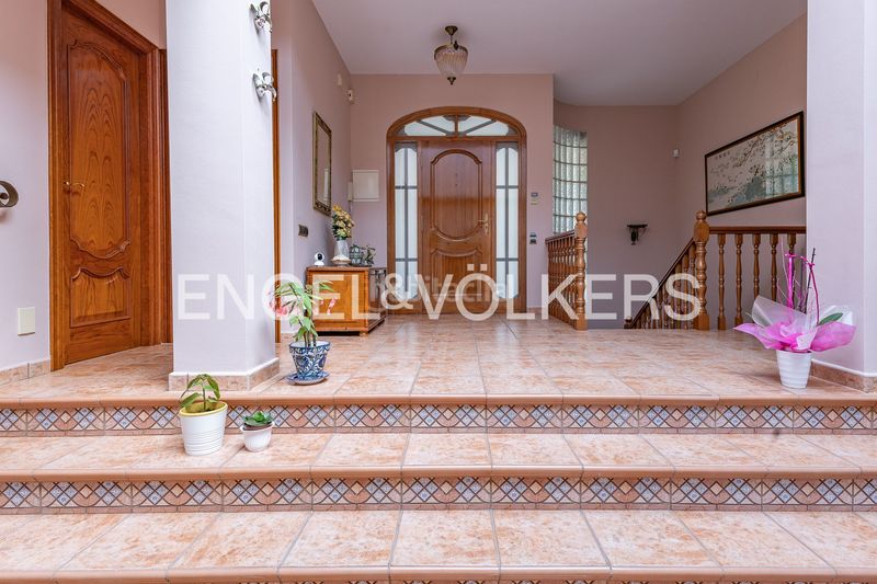 Foto abf94c24-742c-4a66-89b1-e3cd9d839a0a. Casa amb calefacció aparcament a Vilanova del Vallès