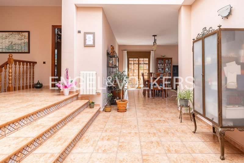 Foto be79bbc4-ab1f-4238-a8fa-7522b12457e9. Casa amb calefacció aparcament a Vilanova del Vallès