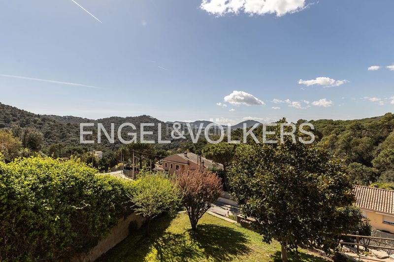 Foto bef5e1f2-8a27-460f-a587-bbe4e537c0e5. Casa amb calefacció aparcament a Vilanova del Vallès