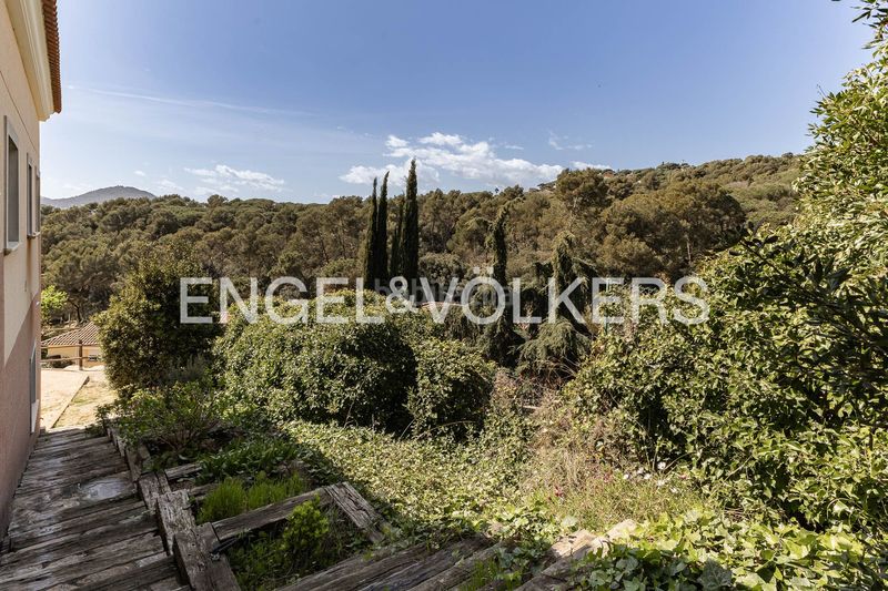 Foto fd091874-a7ef-4de4-9ba3-c6486b7a7a2e. Casa amb calefacció aparcament a Vilanova del Vallès