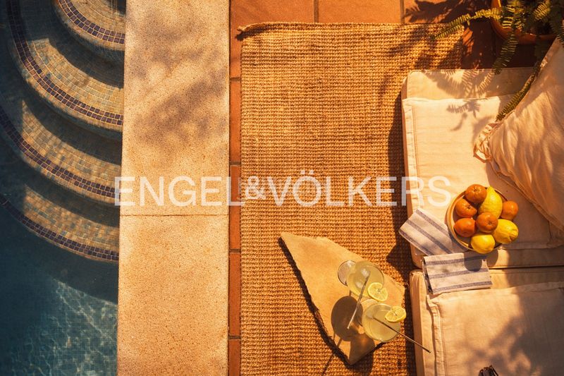 Foto 1d09d1c9-7320-4994-8231-358a440ebbdc. Casa amb calefacció aparcament piscina a Zona Alta Premià de Mar