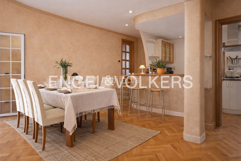 Foto 22bf5a2d-333a-4de7-a224-326eb64ab39f. Casa amb calefacció aparcament piscina a Zona Alta Premià de Mar