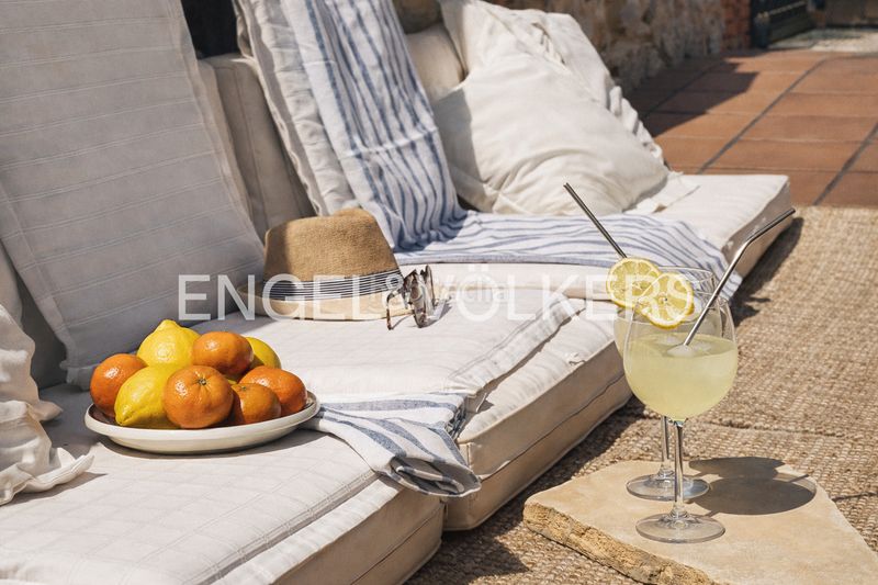 Foto 26913a7e-981a-4945-9296-9b98bcf7d3a7. Casa amb calefacció aparcament piscina a Zona Alta Premià de Mar