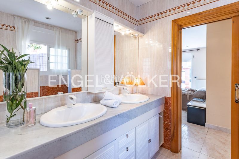 Foto 2a62457c-e4b2-40cf-abba-908d3d16eb50. Casa amb calefacció aparcament piscina a Zona Alta Premià de Mar