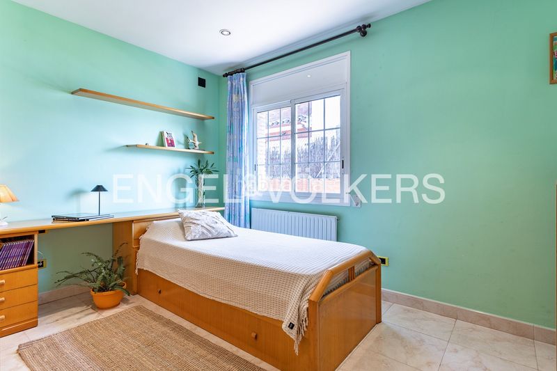 Foto 37d87031-2c7a-4d61-a43e-d7494a3e8022. Casa amb calefacció aparcament piscina a Zona Alta Premià de Mar