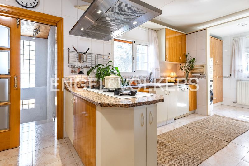 Foto 7f65a3f7-ac1c-4026-8d81-dc3a9d656a7b. Casa amb calefacció aparcament piscina a Zona Alta Premià de Mar