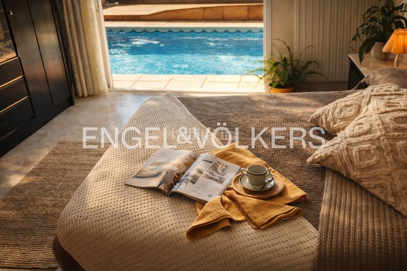 Foto e8a5ceaf-52ae-42ef-ac84-bc3e91727f05. Casa amb calefacció aparcament piscina a Zona Alta Premià de Mar