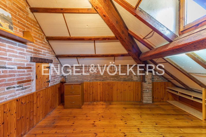 Foto 3e7e9dab-8093-43c2-a1bc-59fa2b80857f. Casa amb calefacció aparcament a Eixample Sant Cugat del Vallès