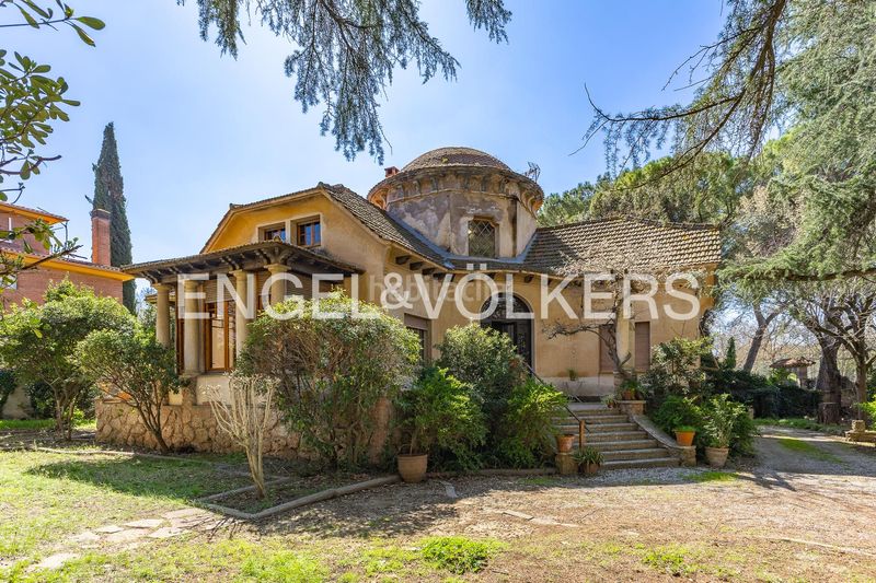 Foto 74e326b0-4f67-4fd6-925f-c13b5763fa95. Casa amb calefacció aparcament a Eixample Sant Cugat del Vallès