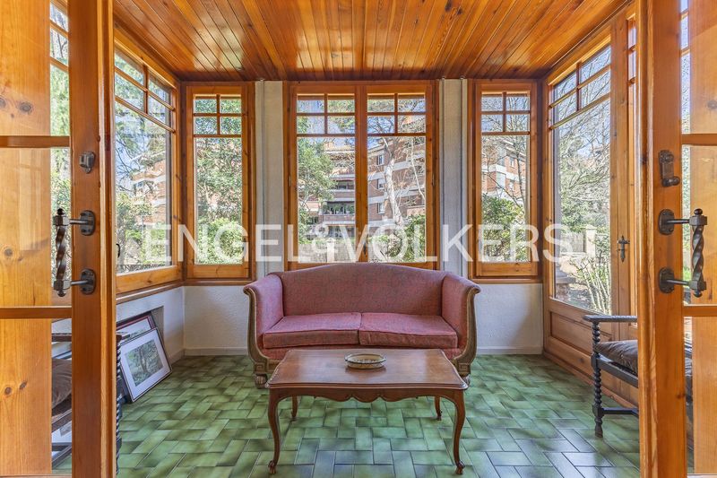 Foto c6328853-aba0-4778-9093-c850853a0dc8. Casa amb calefacció aparcament a Eixample Sant Cugat del Vallès