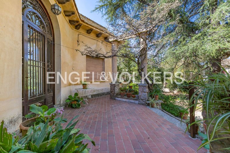 Foto c9fd3271-3155-4836-85d9-738e29916067. Casa amb calefacció aparcament a Eixample Sant Cugat del Vallès