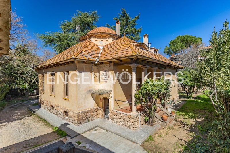 Foto de327f31-d495-4eca-86d7-66868d07280b. Casa amb calefacció aparcament a Eixample Sant Cugat del Vallès
