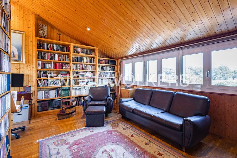 Foto 0f371d48-5e73-4d42-af47-ff0f84355c5b. Casa amb calefacció aparcament piscina a Abrera