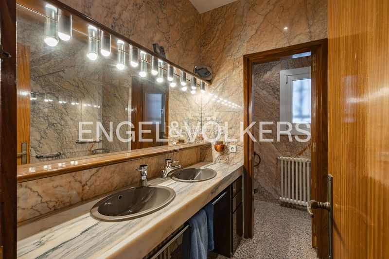 Foto 3078c2c2-0a55-4831-a469-708048ff8650. Casa amb calefacció aparcament piscina a Abrera