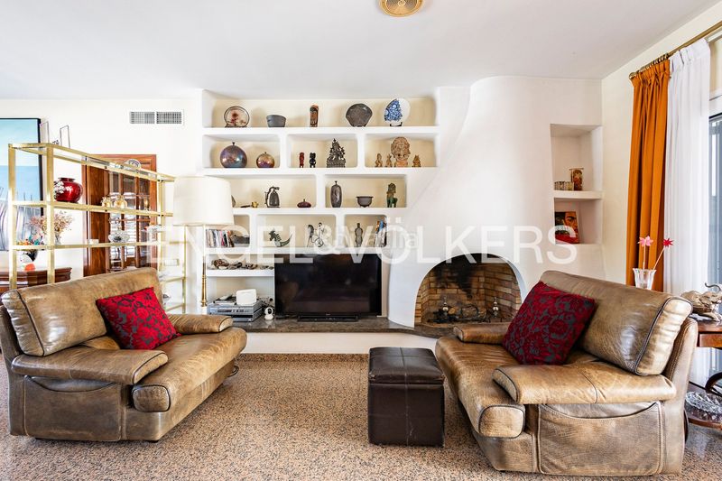 Foto 386393b3-9834-43cc-8901-0803a792c64f. Casa amb calefacció aparcament piscina a Abrera