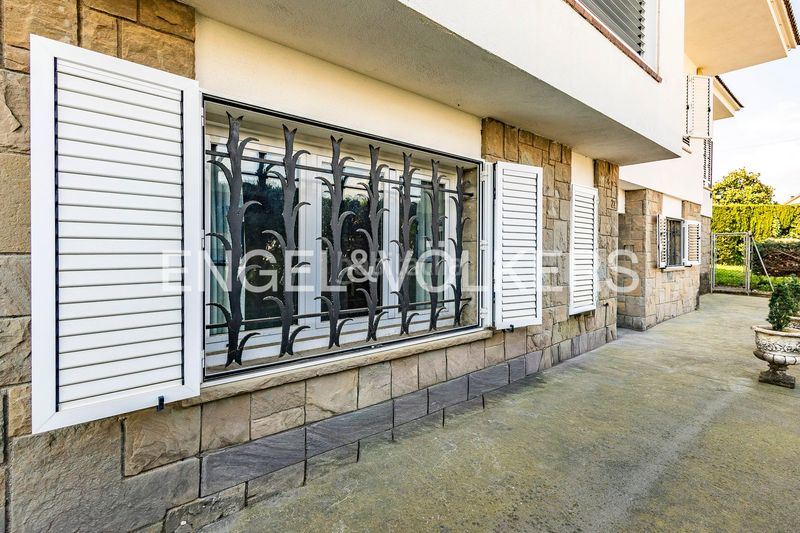 Foto 4f85aaf6-c9f8-4817-95ed-10e520c68a44. Casa amb calefacció aparcament piscina a Abrera