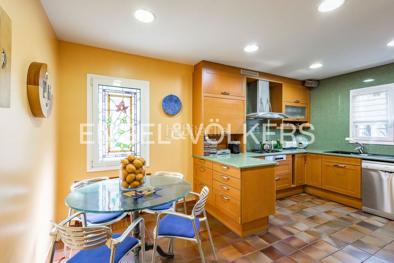 Foto 5d3477bb-0d2d-4373-a6d9-9fd79e20d77e. Casa amb calefacció aparcament piscina a Abrera