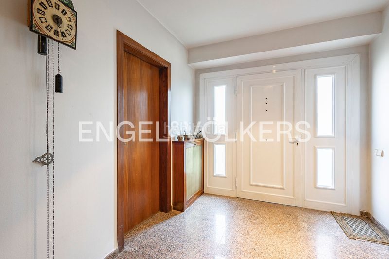 Foto 60750fe7-1ea9-441a-9981-c35eca8c283e. Casa amb calefacció aparcament piscina a Abrera