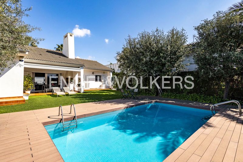 Foto 8a227a07-6177-491e-b755-f81fef3caf9f. Casa amb calefacció aparcament piscina a Abrera