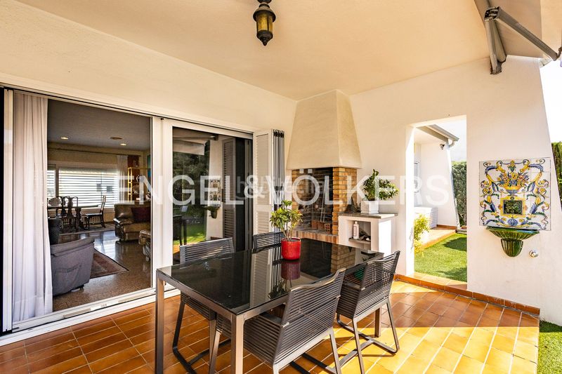 Foto e282a999-5d61-4165-8d57-207cb309ae76. Casa amb calefacció aparcament piscina a Abrera