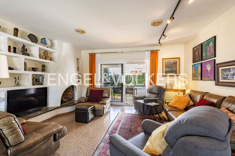 Foto f3d58146-584d-4afe-93ad-63043ceb7b51. Casa amb calefacció aparcament piscina a Abrera