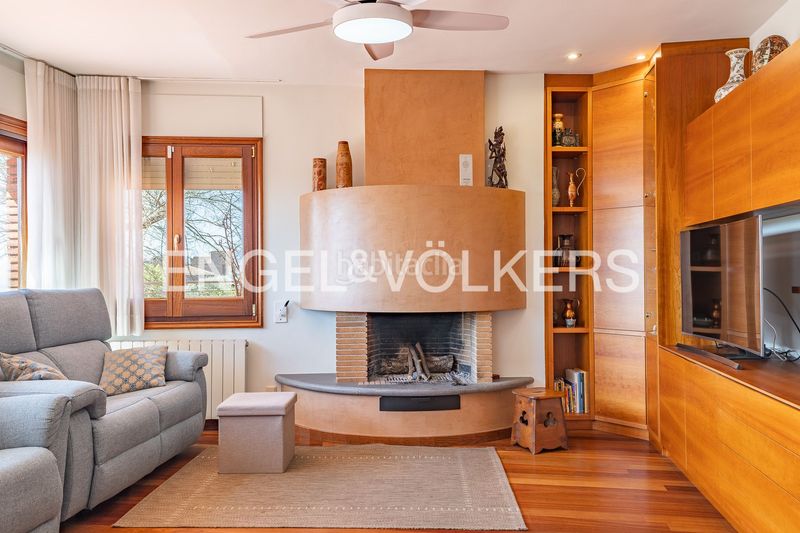 Foto f5d20e66-7662-4c67-9ffd-e598b308ea37. Casa amb calefacció aparcament a Font Verda Granollers