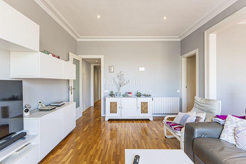 Foto 066300b2-28f9-4665-ae9e-ca26ece10580. Àtic amb calefacció a Baix Guinardó Barcelona