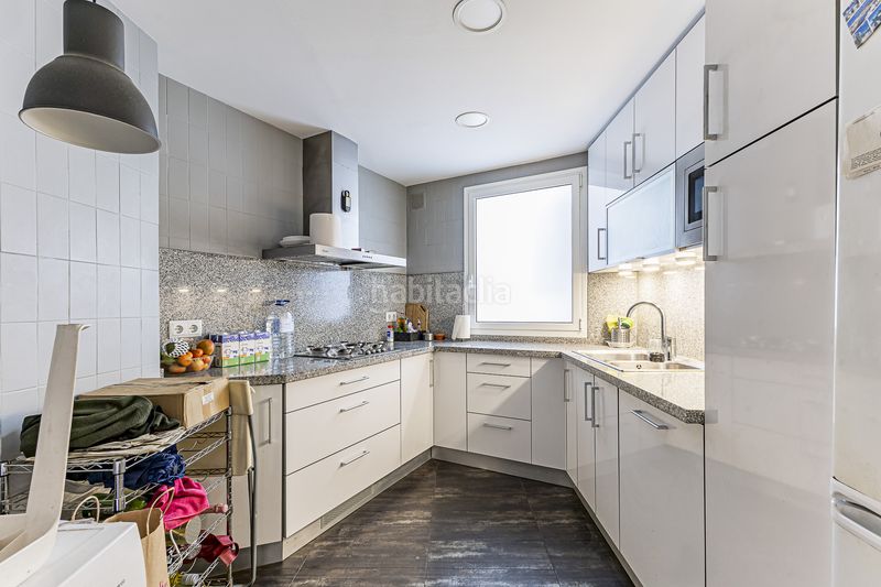 Foto 27de141a-732e-4d38-a4ee-eb5d709c9db5. Àtic amb calefacció a Baix Guinardó Barcelona