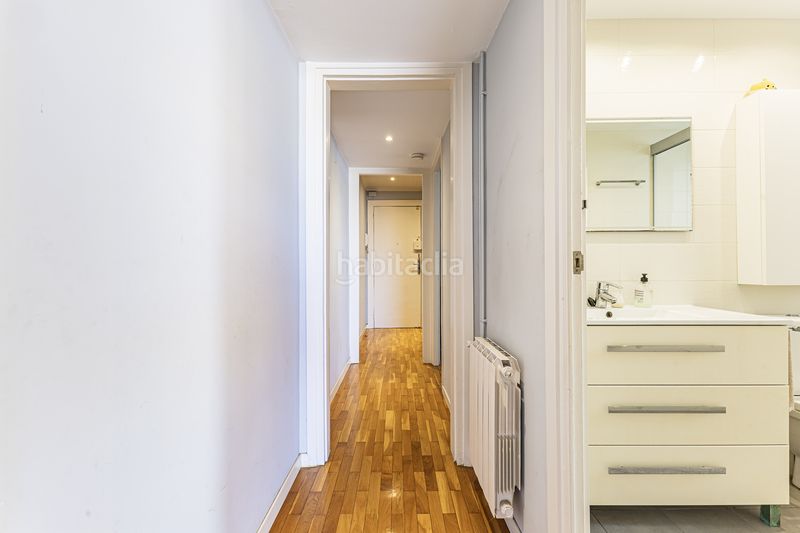 Foto 2ad65b80-cbca-4c2c-b2ac-e9407910e0f4. Àtic amb calefacció a Baix Guinardó Barcelona