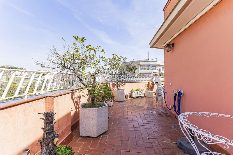 Foto 4060c04b-65a2-45b9-bbdd-c420fc5ea38d. Àtic amb calefacció a Baix Guinardó Barcelona