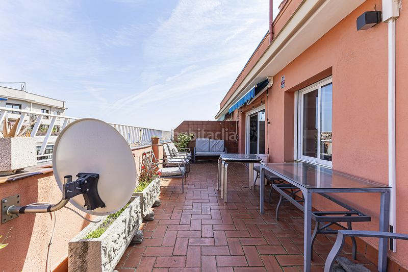 Foto a7ff7d2e-c1a9-4797-b76f-522ccbdc6f53. Àtic amb calefacció a Baix Guinardó Barcelona